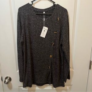 Women’s Ofeefan long sleeve dress shirt.